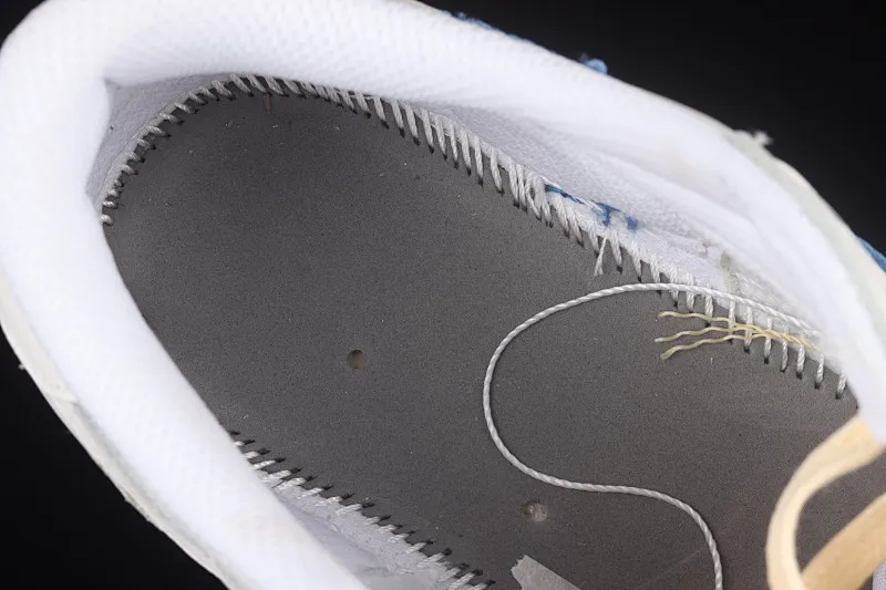 All categories Air Jordan Jordan series basketball shoes Air Jordan 1 Low Travis Scott x Air Jordan 1 Low AJ1 Joe 1 raw rubber white and blue inverted hook low-top cultural sneakers CQ3277-100